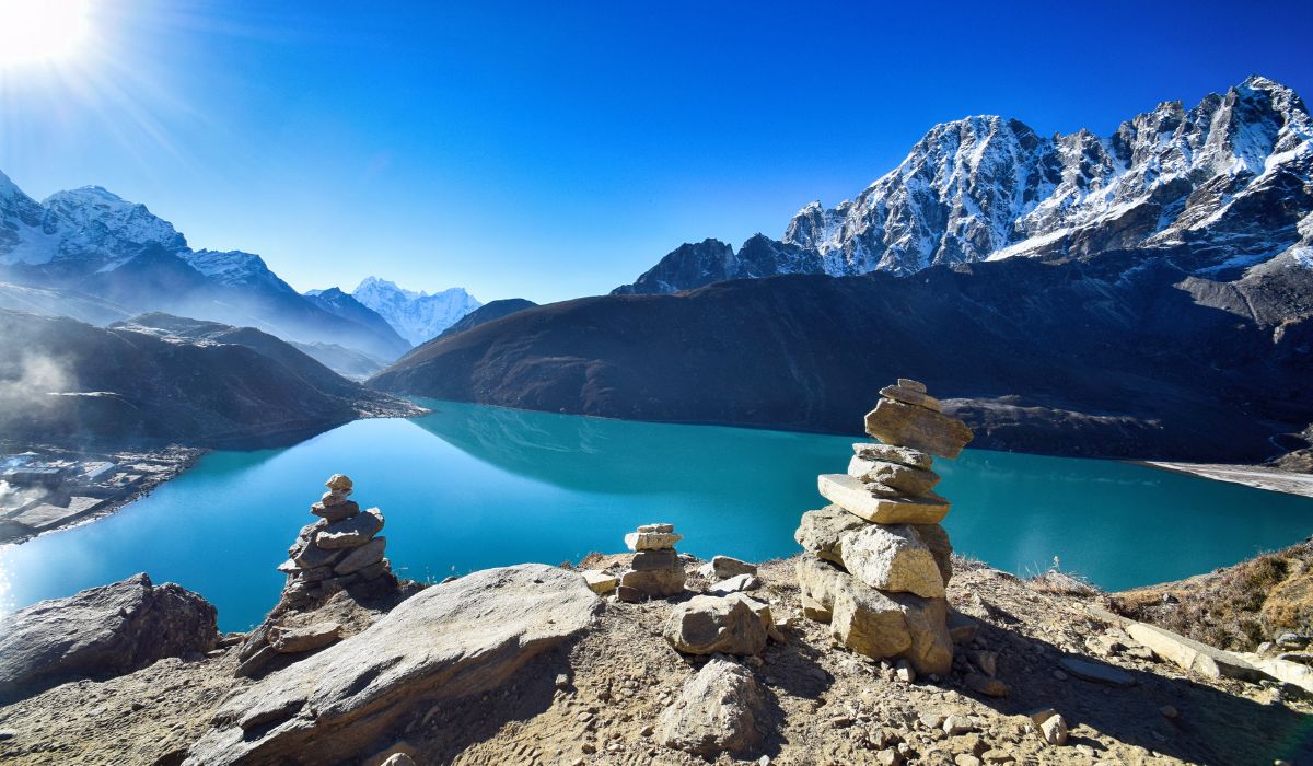 Gokyo Lake beautiful Atmosphere and peaceful