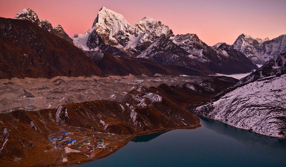 Gokyo Trek in Spring twilight