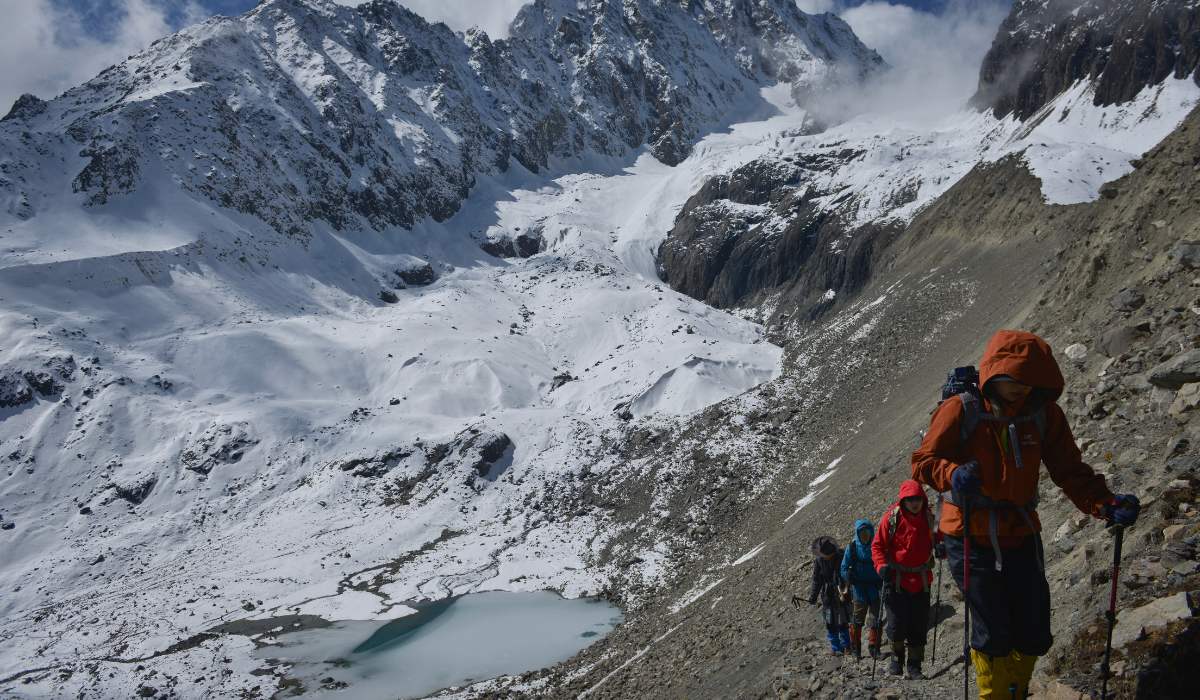 Pikey Peak and Dudhkunda Lake 