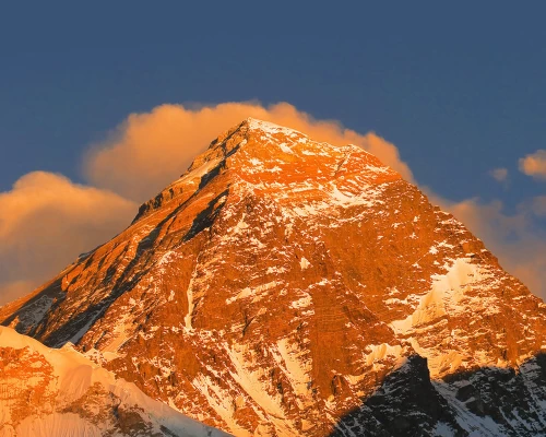 Beautiful Sonset On The Top Everest 