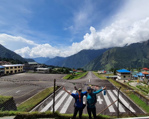 Tenjing Hilary Airport At Lukla 
